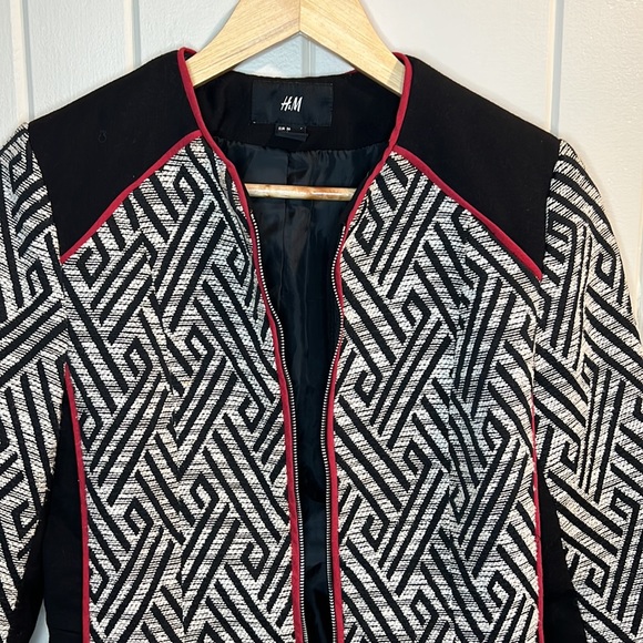 H&M black/white/red zippered jacket - Picture 3 of 9